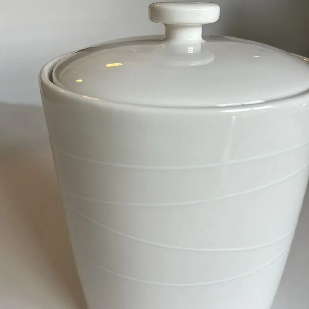 Starbucks 2004 At Home Collection Raised Line Pattern Ivory Canister